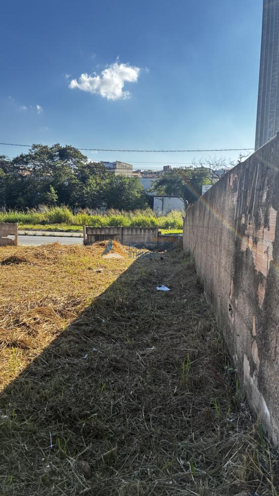 area-aluguel-alterosa-av-juiz-marco-tulio-isaac-1057916
